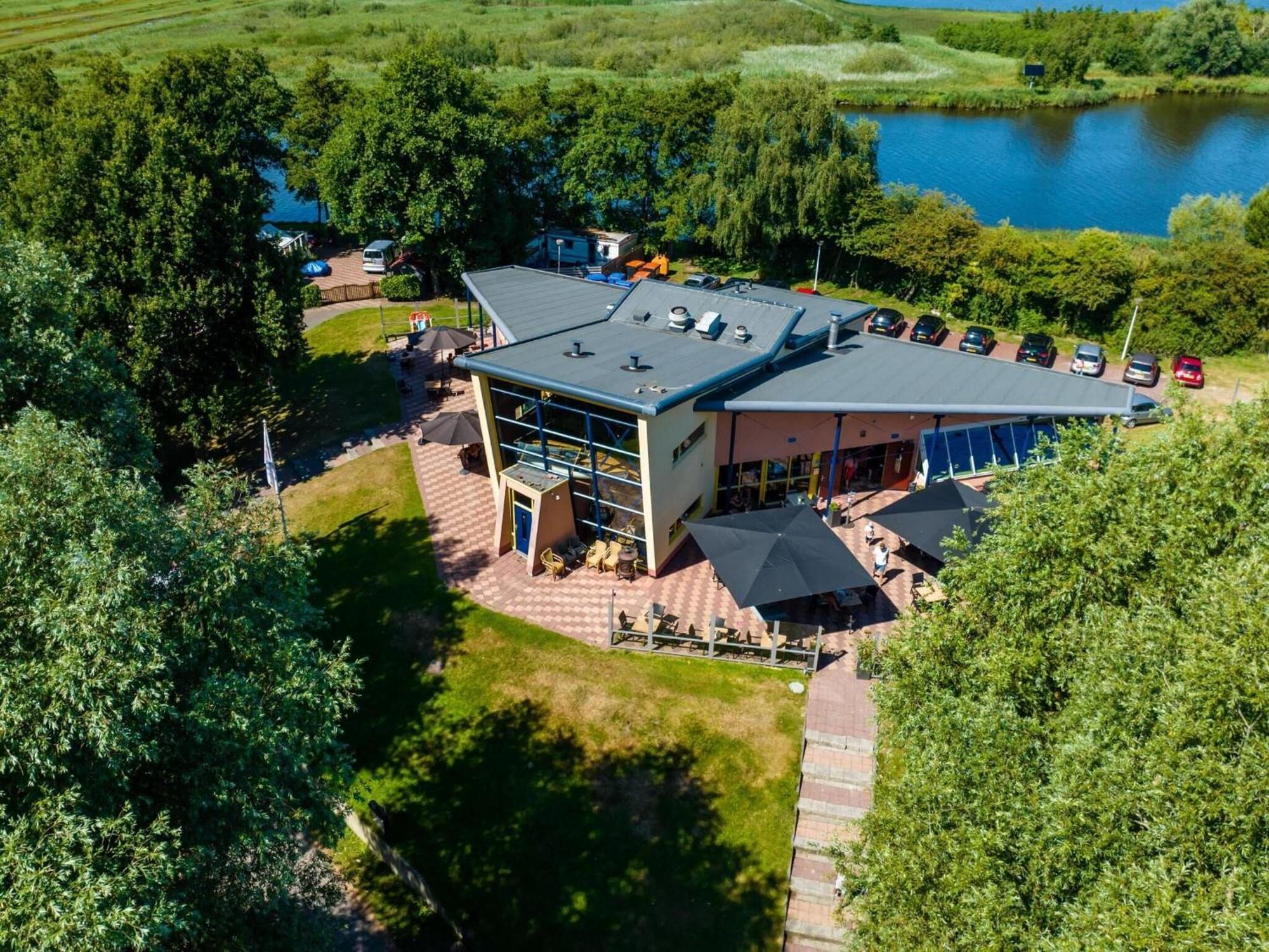 Detached Chalet With A Dishwasher At 21 Km. From Leeuwarden Villa Suameer Eksteriør billede